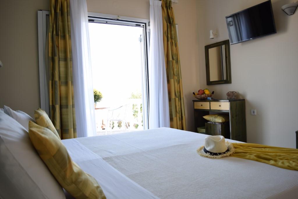 Christina Hotel Petriti Corfu  Esterno foto